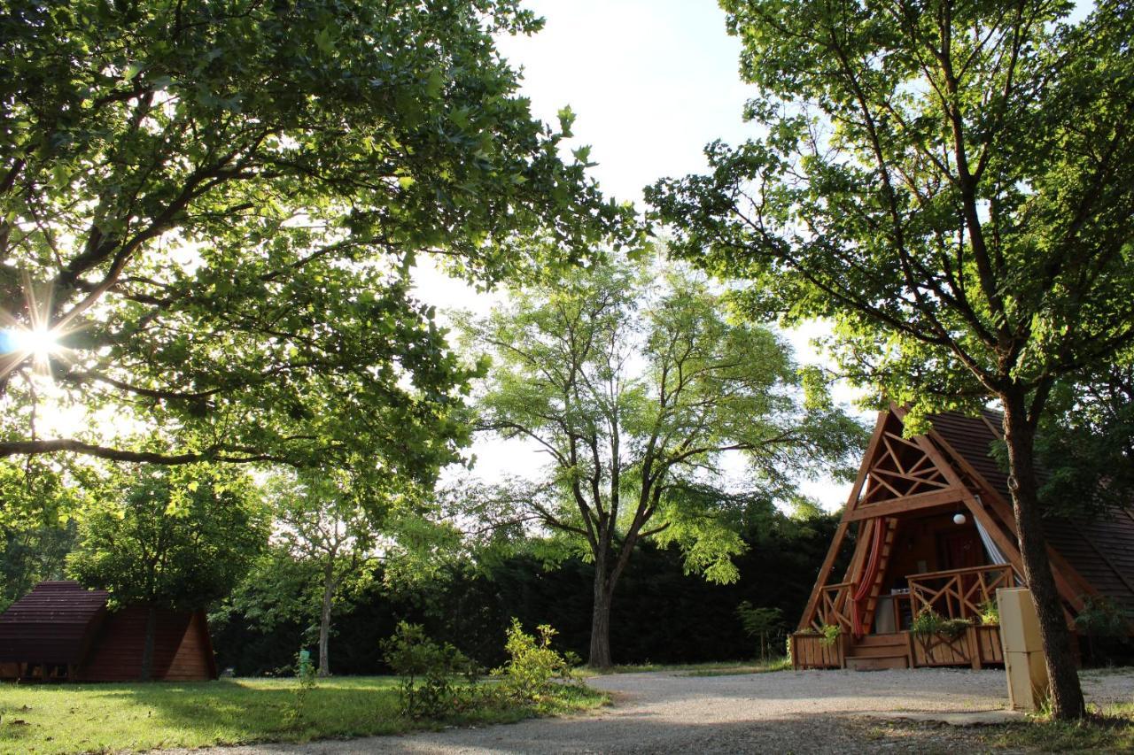Habitat Createur - Hebergements Insolites Au Camping Municipal "Les Ecureuils" Recoubeau-Jansac Exterior photo