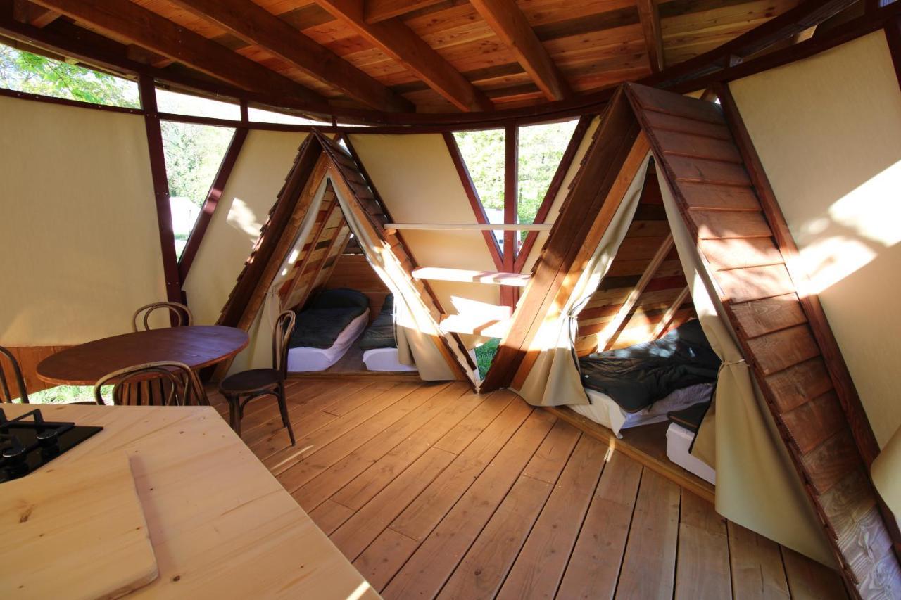 Habitat Createur - Hebergements Insolites Au Camping Municipal "Les Ecureuils" Recoubeau-Jansac Exterior photo